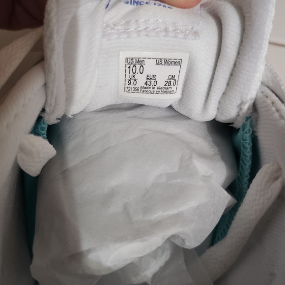 Vans - Picture 6 of 6